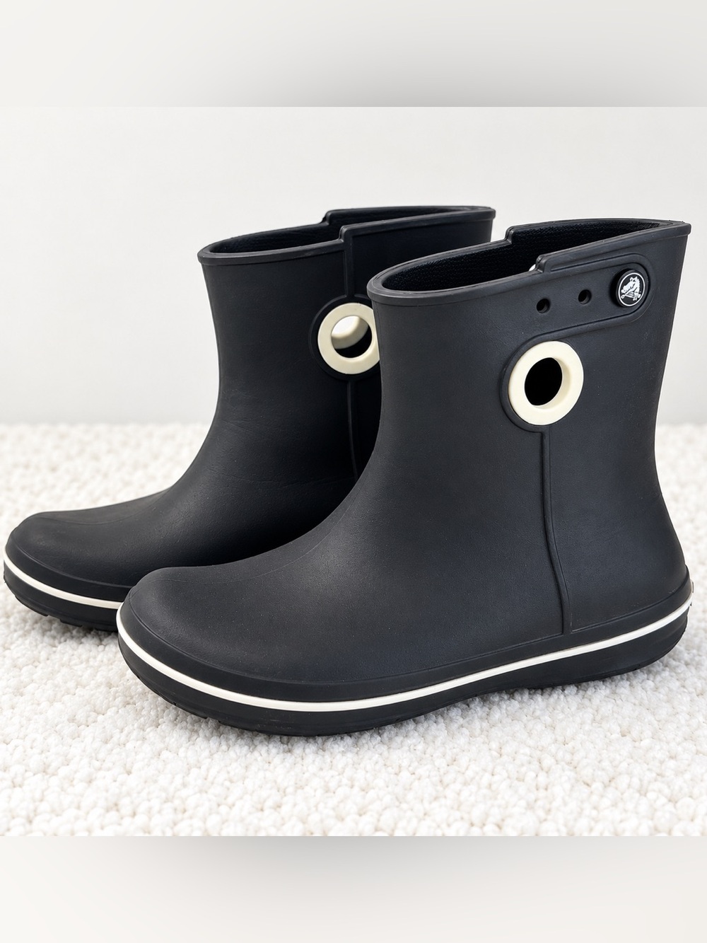 Crocs Jaunt Shorty Rain Boots Women’s 7 Black White Waterproof Booties 15769